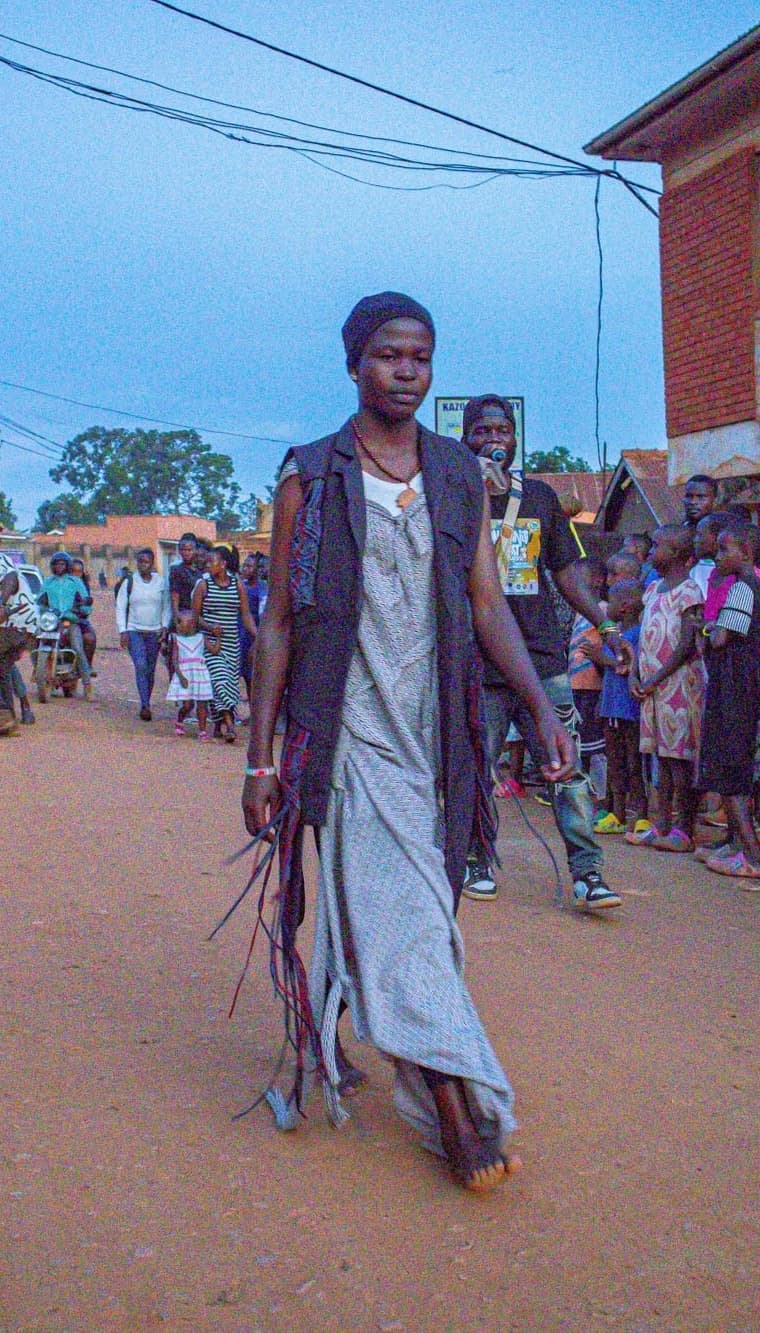 GUGUMUKIRA MU KAZO